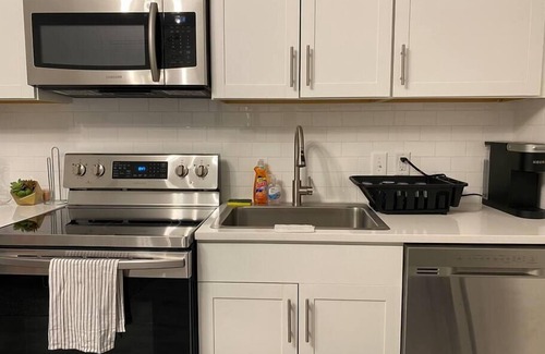 Tampa Heights Apartment | Cozy Studio Bungalow Walk to Armature and Downtown