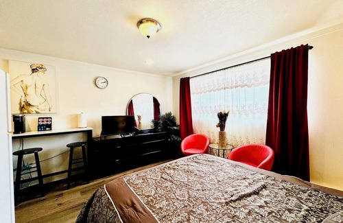 Westlake House | Cozy studio close to beach