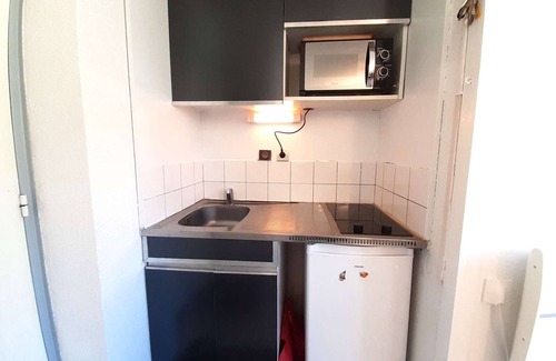 Piau Engaly Apartment | Cozy Studio for 4 in Piau Engaly with Ski Locker, TV & Kitchenette