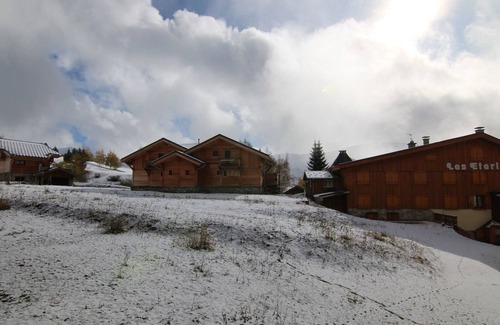 Bergers Apartment | Cozy Studio for 5 near Slopes & Shops, Alpe d'Huez – Balcony, Pet-Friendly, Ski Storage