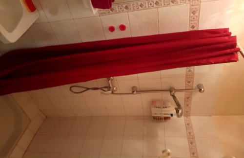 Camaret-sur-Aigues Apartment | Cozy studio in Provence.