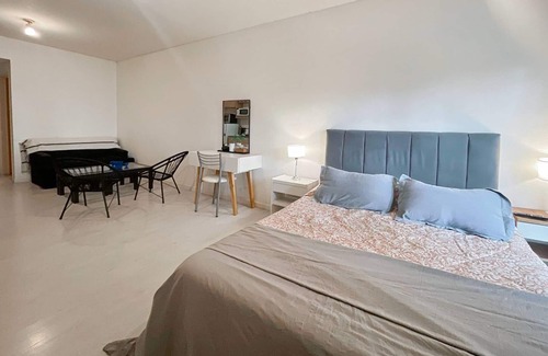 Flores Apartment | Cozy Studio in Caballito: Your Gateway to Buenos Aires