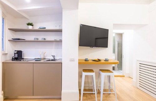 Chiaia Apartment | Cozy Studio in Chiaia district by Wonderful Italy