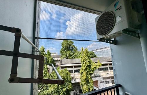 Chang Phueak Apartment | Cozy Studio in Jed Yod Nimman Steps to Convenience Store