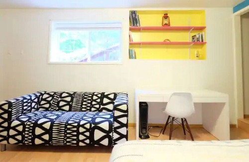Berkeley Hills Apartment | Cozy Studio in North Berkeley Hills