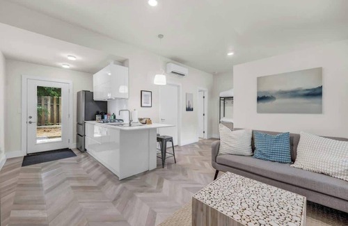 West Campus Apartment | Cozy studio in quiet area - Yard