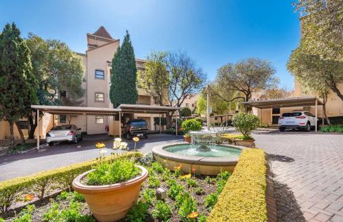 Lone Hill Apartment | Cozy Studio in Sandton, Work, Relax & Recharge