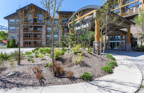 East Kootenay Condo | Cozy Studio in Silver Rock Condominium
