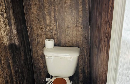 Weequahic Apartment | Cozy studio with AC, WiFi in enjoyable Newark