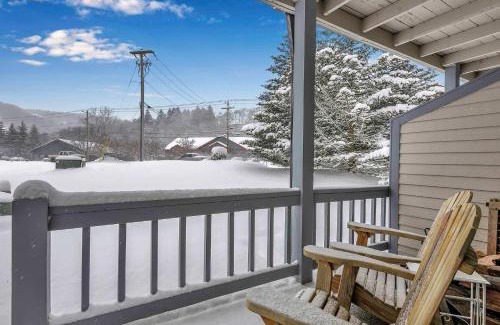 Ellicottville Apartment | Cozy Studio Wood Fireplace