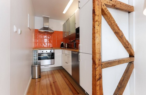 Sao Bento Apartment | Cozy & Stylish central apt in XIX century building