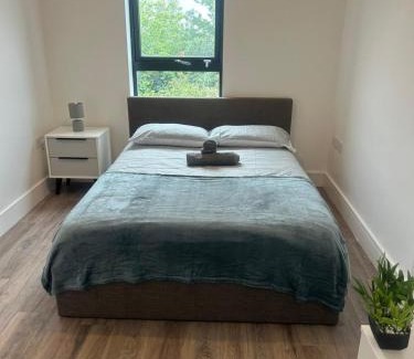 Salford Apartment | Cozy, Stylish Modern 2 Bedroom Entire Flat