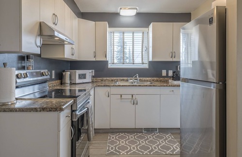 Silver Star Mountain Apartment | Cozy suite with incredible views - perfect for a family!