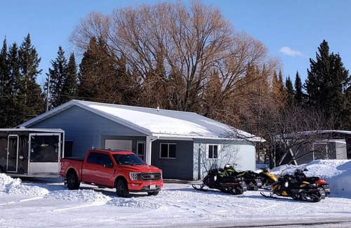 White Pine House | Cozy, super-clean cabin minutes from Lake Superior & the Porkies!