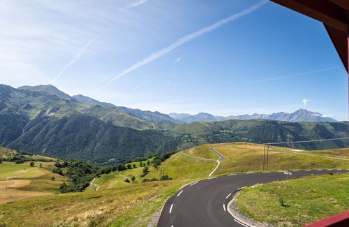 Peyragudes Apartment | Cozy T2 Apartment for 4 with Terrace, near Slopes, Free Shuttle, Mountain View, Access to Spa