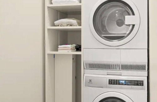 Alphabet Historic District Condo | Cozy tastefully decorated vintage inspired studio condo