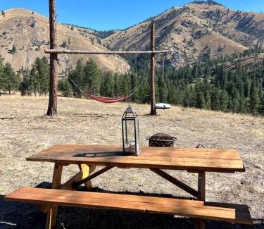 Conner House | Cozy Tented Cabin with Stunning Sights in Conner, Montana