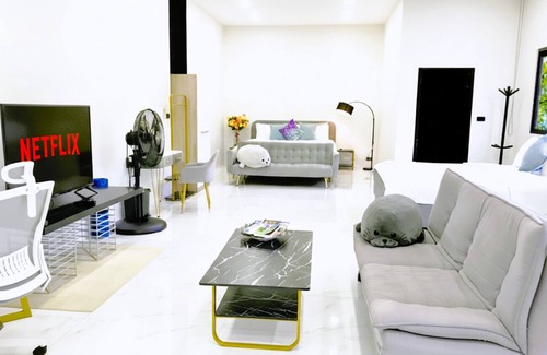 Wat Ket Apartment | Cozy Private room with 2 king beds, en-suite. bathrooms, Chiang Mai City