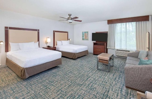 Sandy Springs Hotel | Cozy Three Queen Studios w/Free Breakfast & Parking! Indoor Pool & Gym!