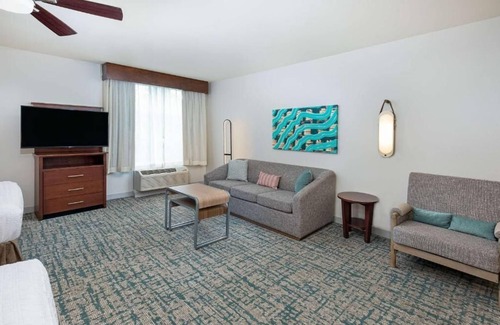 Sandy Springs Hotel | Cozy Three Queen Studios w/Free Breakfast & Parking! Indoor Pool & Gym!