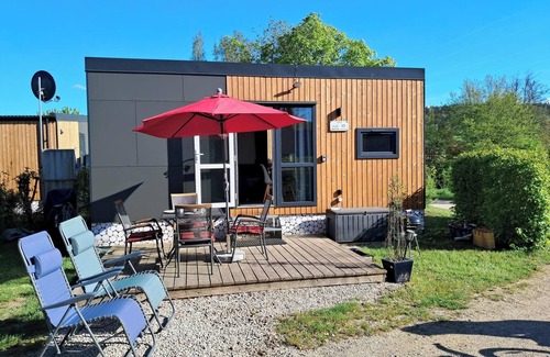 Beilngries Apartment | Cozy Tinyhouse (25sqm) with sun terrace