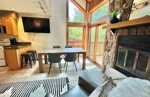 Lutsen House | Cozy Townhome at Lutsen Mtn - Ski-in, Ski-out, Pool, Hot Tub, Fitness Center, resort amenities galore!