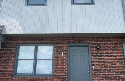 Bristol House | Cozy townhome in adorable Bristol with WiFi, AC and dedicated Work area