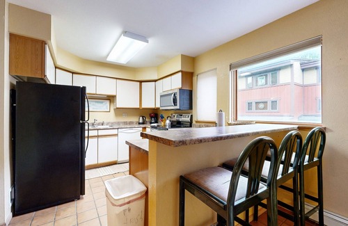 Intermountain House | Cozy townhome with deck - on free shuttle route