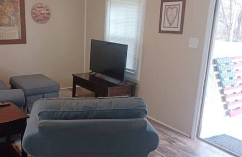 Cascade House | Cozy trailer in the country.