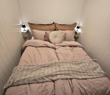 Tromso Apartment | Cozy Tromsø apartment, No parking november to april