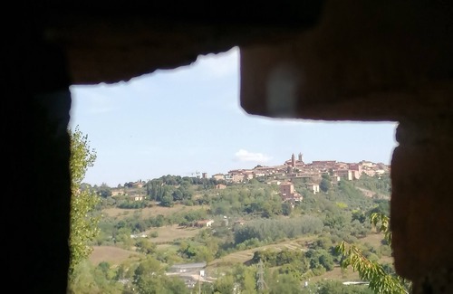 Siena House | Cozy Tuscan-style apartment Suitable for families. Pets allowed