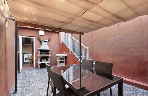 Mocanal Apartment | Cozy two-bedroom apartment with BBQ