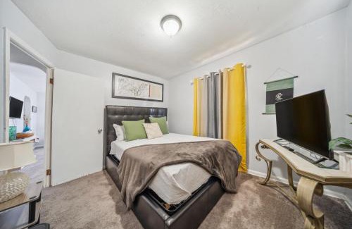 Cleveland House | Cozy two bedroom one bath