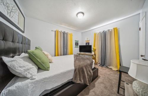 Cleveland House | Cozy two bedroom one bath