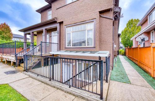 Arbutus Ridge House | Cozy two beds lower level suite in Vancouver West