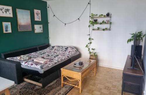 Keskinen District Apartment | Cozy two-room apt in a central location in Pasila