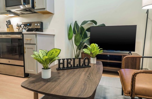 Downtown Louisville Apartment | Cozy Unit w/Free Parking by Downtown Hospitals