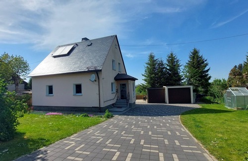 Zell im Fichtelgebirge Apartment | Cozy vacation home (115 sqm) for up to four people with terrace