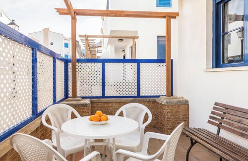 Puerto de las Nieves House | Cozy Vacation Home “Vivienda Agaete Paradise” close to the Beach with Wi-Fi & Terrace