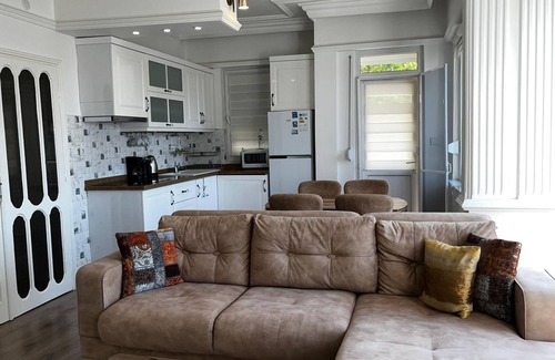 Alanya Apartment | Cozy Vacation Flat 2 min to Beach in Alanya