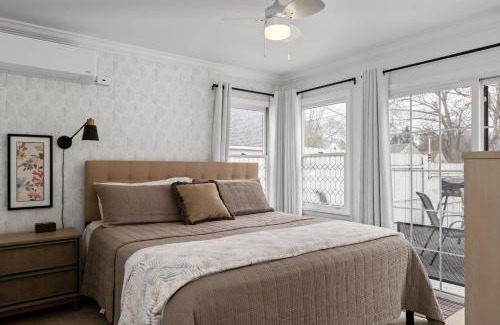 Lakeside House | Cozy Vacation Rental- Short distance to Lake Mi