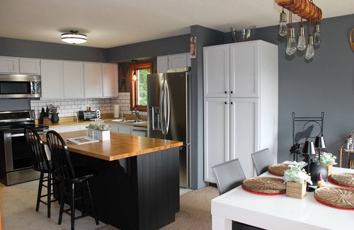 Chester House | Cozy Vermont Cabin · Mountain Views · Near Okemo