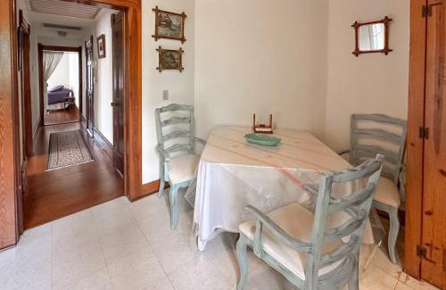 Duckpond Apartment | Cozy Victorian Apartment Downtown Sleeps 5