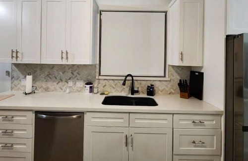 Tomball House | Cozy Victorian house. Pet friendly