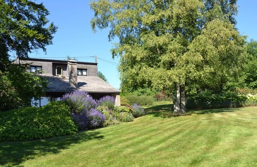 Neuville Villa | Cozy Villa in Vielsalm With Private Garden