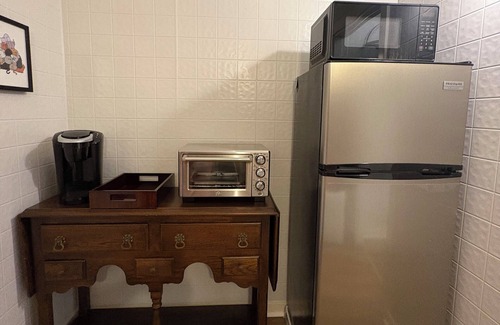 Greater Belhaven Apartment | Cozy Walkable Belhaven Studio
