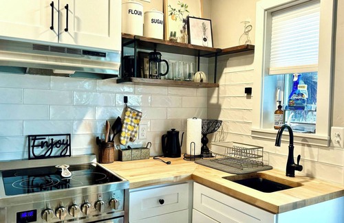 Somers Bed & Breakfast | Cozy Waterfront Retreat Near Flathead Lake