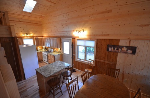 Lake Leelanau Cabin | Cozy waterfront sunset cottage on Lake Leelanau. Air, Near Leland.