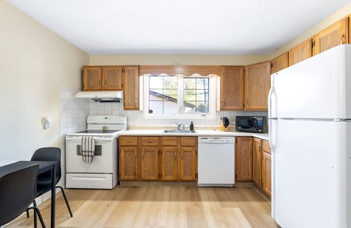 Winnipeg House | Cozy Winnipeg Home with 3 Bedrooms 2.5 Baths