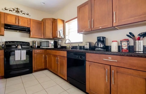 Homestead House | CozyHouse: Near National Parks Between Miami & The Keys